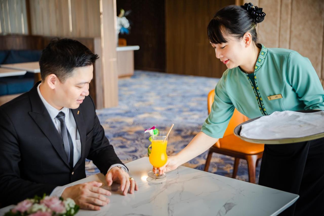 Muong Thanh Luxury Ha Long Centre Hotel ภายนอก รูปภาพ