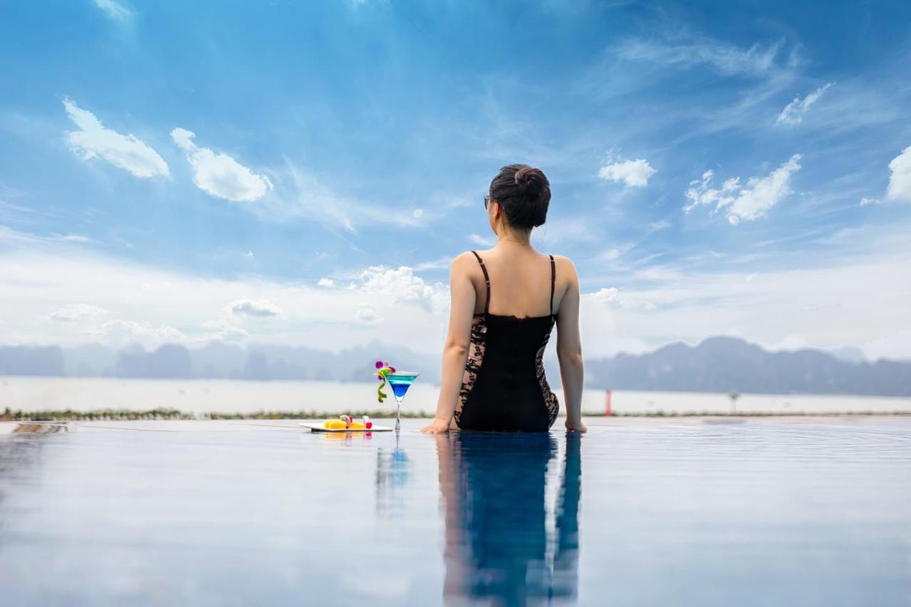 Muong Thanh Luxury Ha Long Centre Hotel ภายนอก รูปภาพ