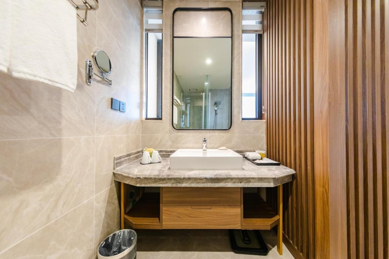 Muong Thanh Luxury Ha Long Centre Hotel ภายนอก รูปภาพ